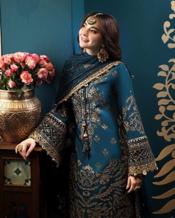 Model wearing Asim Jofa chiffon embroidered 3-piece unstitched suit with sequence and zari work